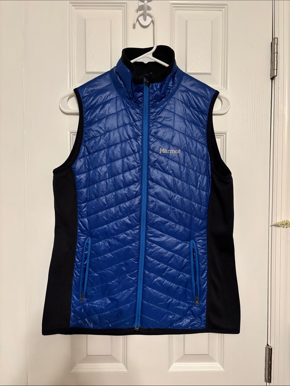 Marmot Women's Royal Blue Quilted Insulated Vest with Black Sides